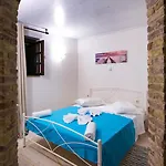 Aloha Maisonette