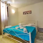 Aloha Maisonette Lägenhet *